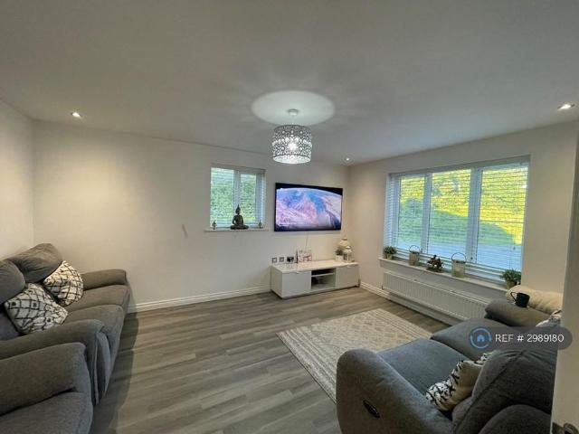 House for rent in Kingsmead, Shenley Brook End