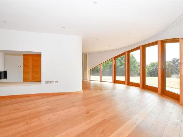 House for rent in Castle Village, Dacorum