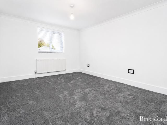 House for rent in Navestock Side, Essex