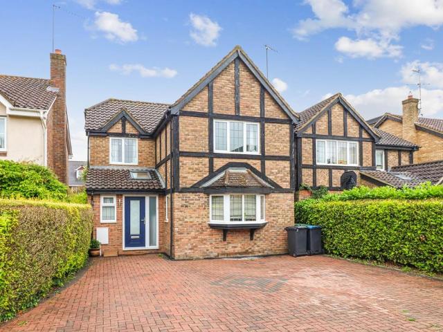 House for rent in Pouchen End, Hertfordshire