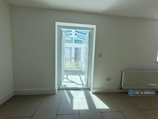 House for rent in Ferndale, Wales