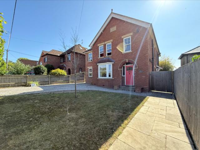 House for rent in Charlton, Dromore