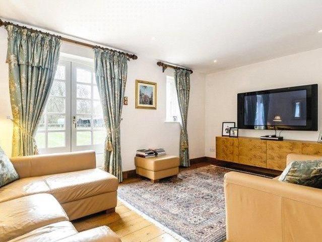 House for rent in Shottesbrooke, Binfield