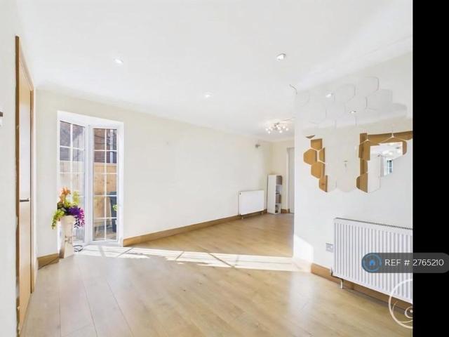 House for rent in Wigton Moor, Roundhay