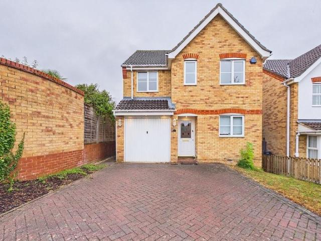 House for rent in Hammond Street, Broxbourne