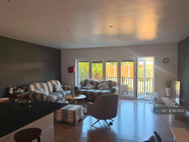 House for rent in Northwood, Greater London