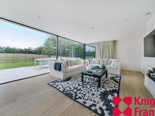 House for rent in Clewer Village, Windsor