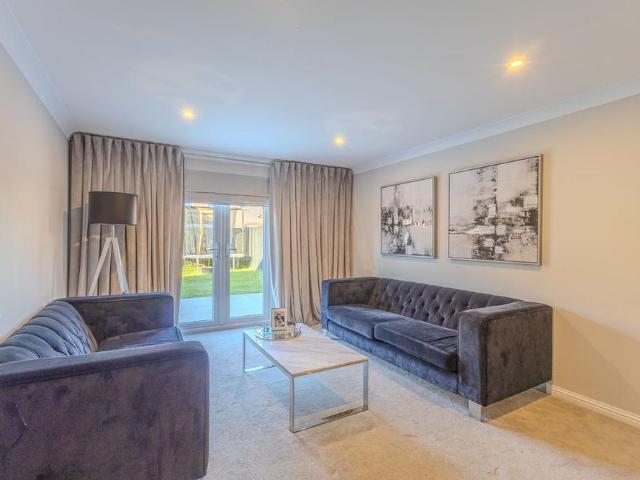House for rent in Millerston, Stepps