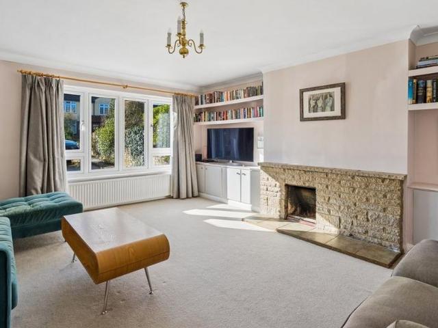 House for rent in Chalfont St. Peter, Denham