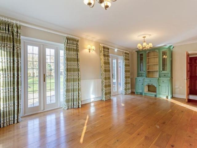 House for rent in Cranbourne, Winkfield