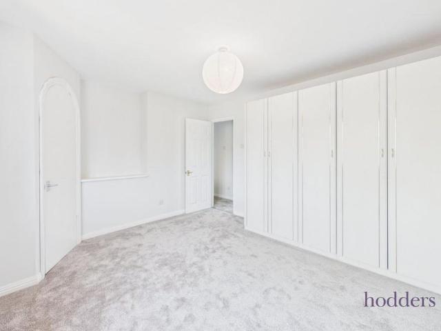 House for rent in Row Town, Surrey
