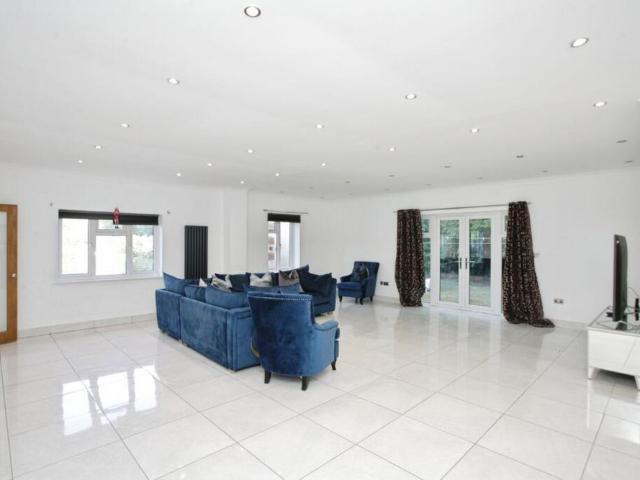 House for rent in Overslade, New Bilton