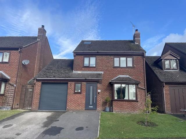 House for rent in Compton, Froggatt