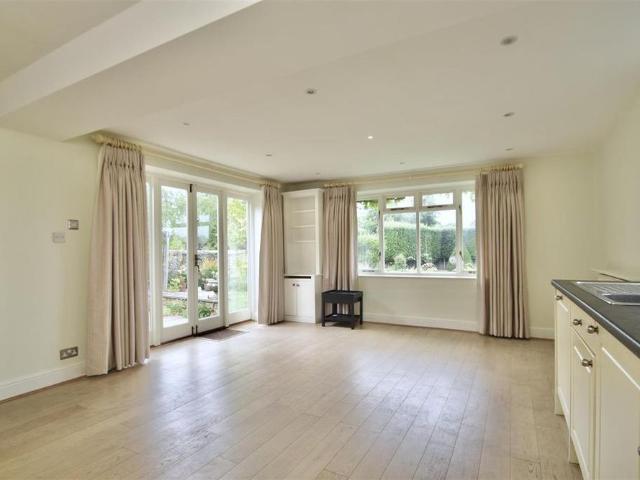 House for rent in Evershot, Oxfordshire