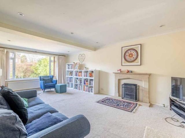 House for rent in Chalfont St. Peter, Denham