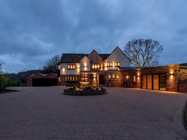 House for rent in Wilmslow