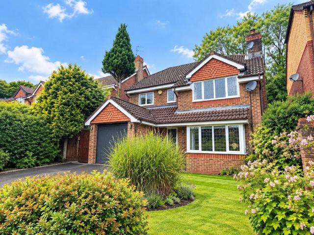 House for rent in Colshaw Farm, Wilmslow