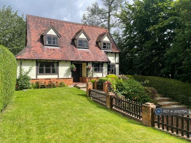 House for rent in Beaconsfield and Chepping Wye Community Board, Forty Green
