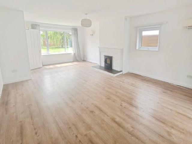 House for rent in Brackenfield, East Midlands