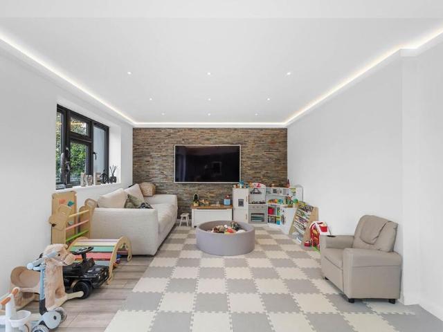 House for rent in Fretherne, Hertfordshire