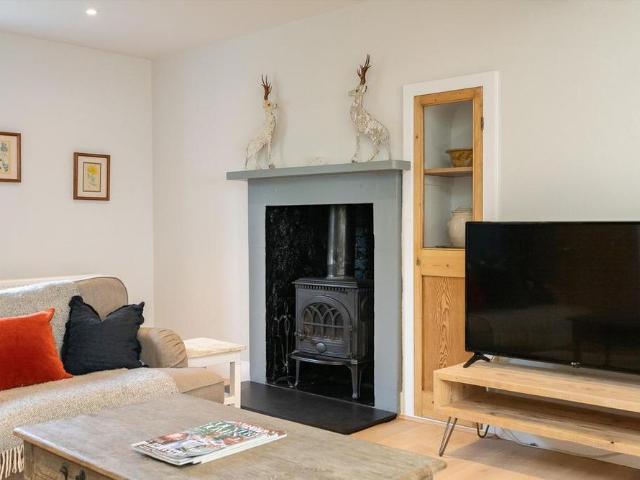 House for rent in Pachesham Park, Surrey