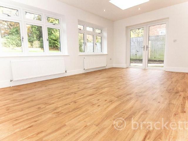 House for rent in Hawkenbury, Sandown Park