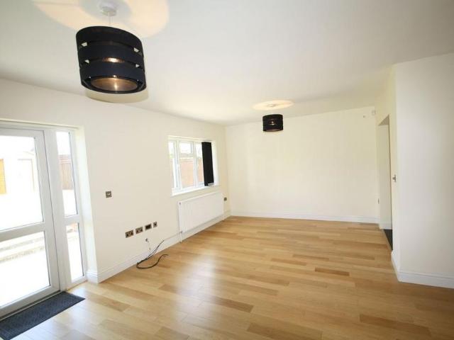 House for rent in Wexham and Ivers Community Board, Iver Heath