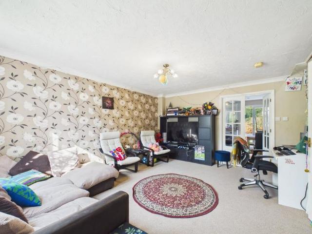 House for rent in Chavey Down, Newell Green