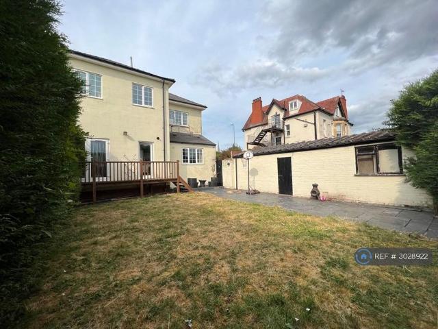 House for rent in Alstone, Golden Valley