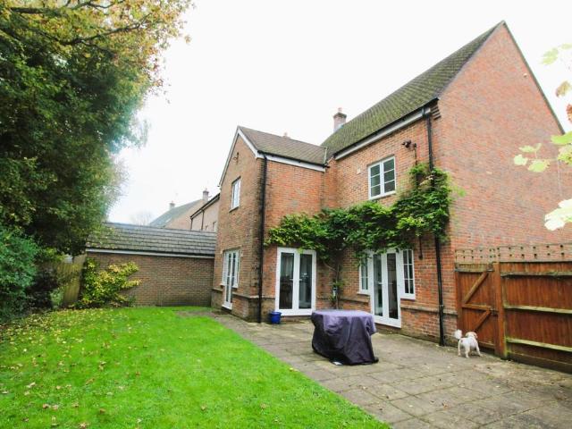 House for rent in Perryfields, West Sussex