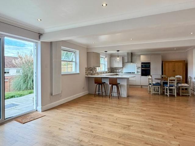House for rent in Gowerton, Wales