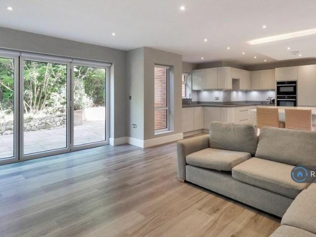 House for rent in Sandown Park, Kent