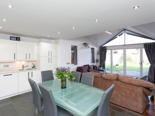 House for rent in Leavesden, Three Rivers