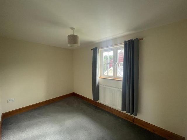 House for rent in Llanfihangel Aberbythych