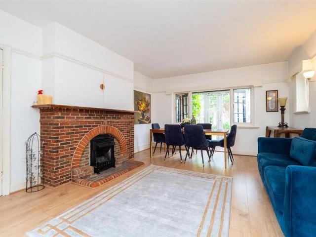 House for rent in Carshalton Beeches, Greater London