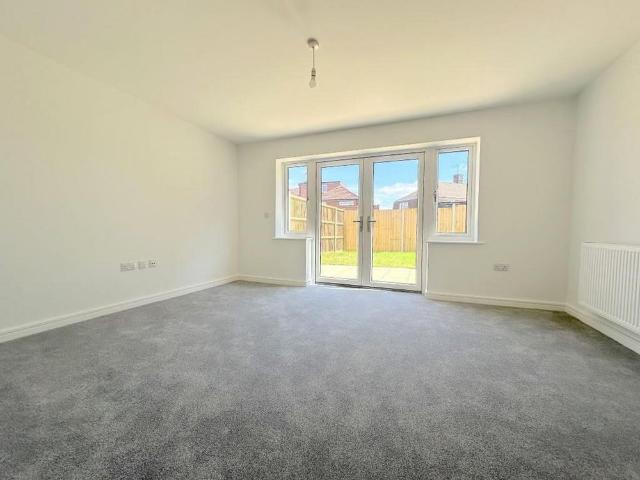 House for rent in Spring Park, Luton