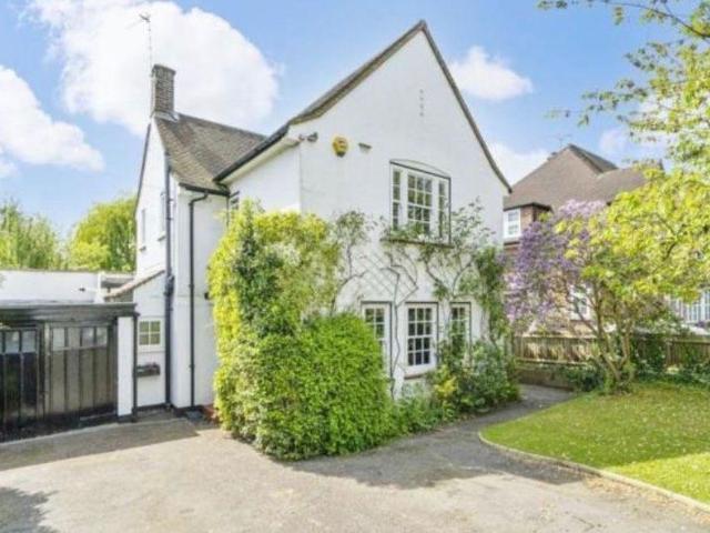 House for rent in Pinner, Greater London