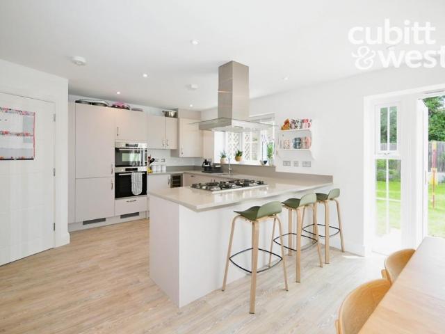 House for rent in Alderbrook, Cross In Hand