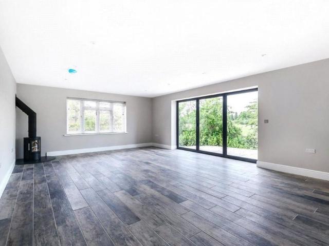 House for rent in Wrecclesham, Fole