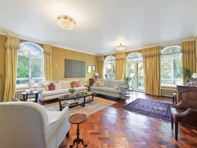 House for rent in Old Knebworth, North Hertfordshire