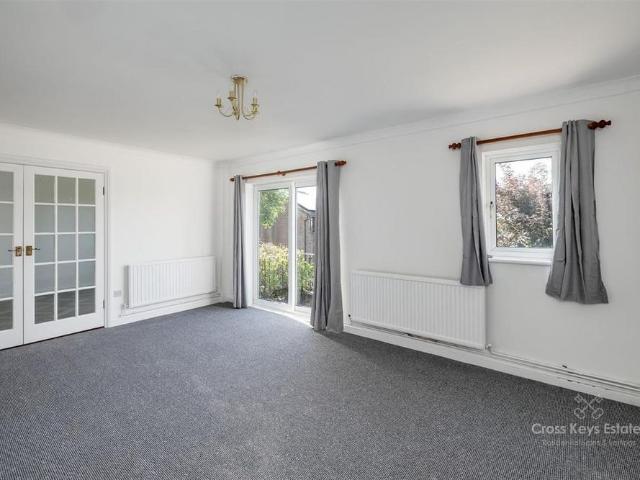 House for rent in Roborough, Strode