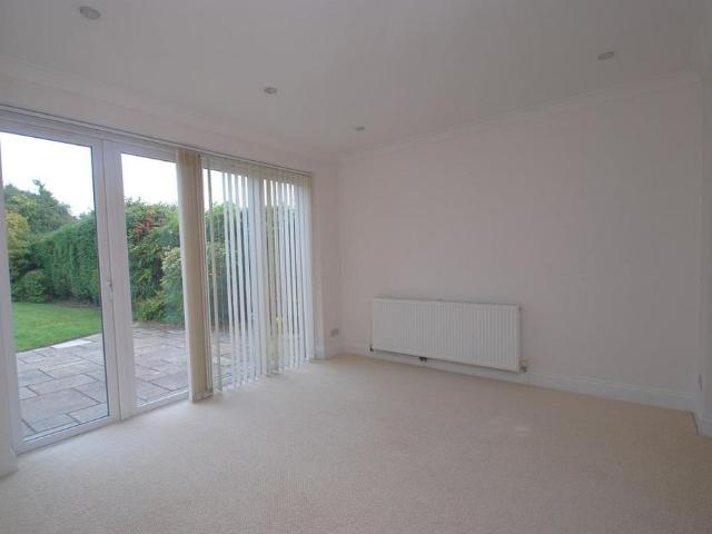 House for rent in Beaconsfield, Forty Green