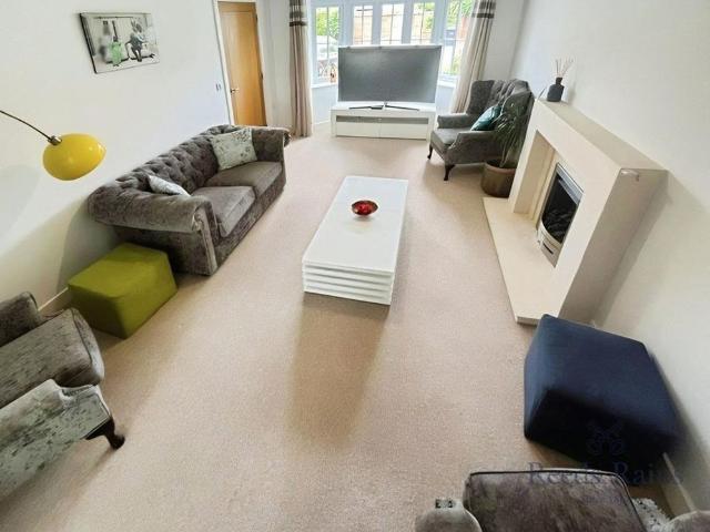 House for rent in Colshaw Farm, Wilmslow