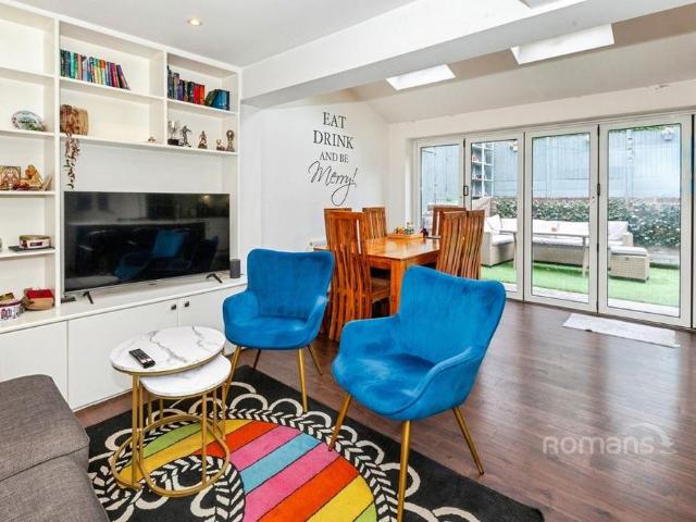 House for rent in Clewer Village, Windsor