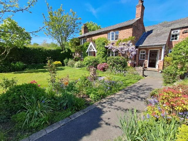 House for rent in Burland and Acton