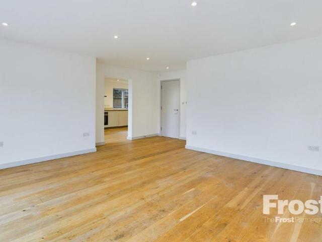 House for rent in Denham, Gerrards Cross and Chalfonts Community Board, Higher Denham