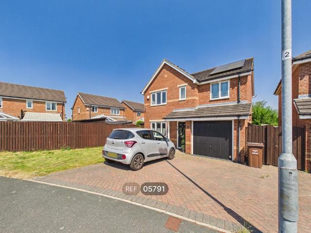 House for rent in Featherstone, Streethouse