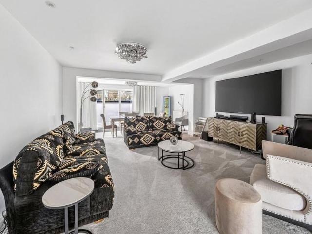 House for rent in Bushey Heath, Hertfordshire