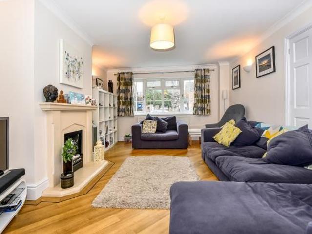 House for rent in Holyport, Bray