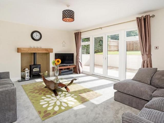 House for rent in Ansty and Staplefield, Perryfields